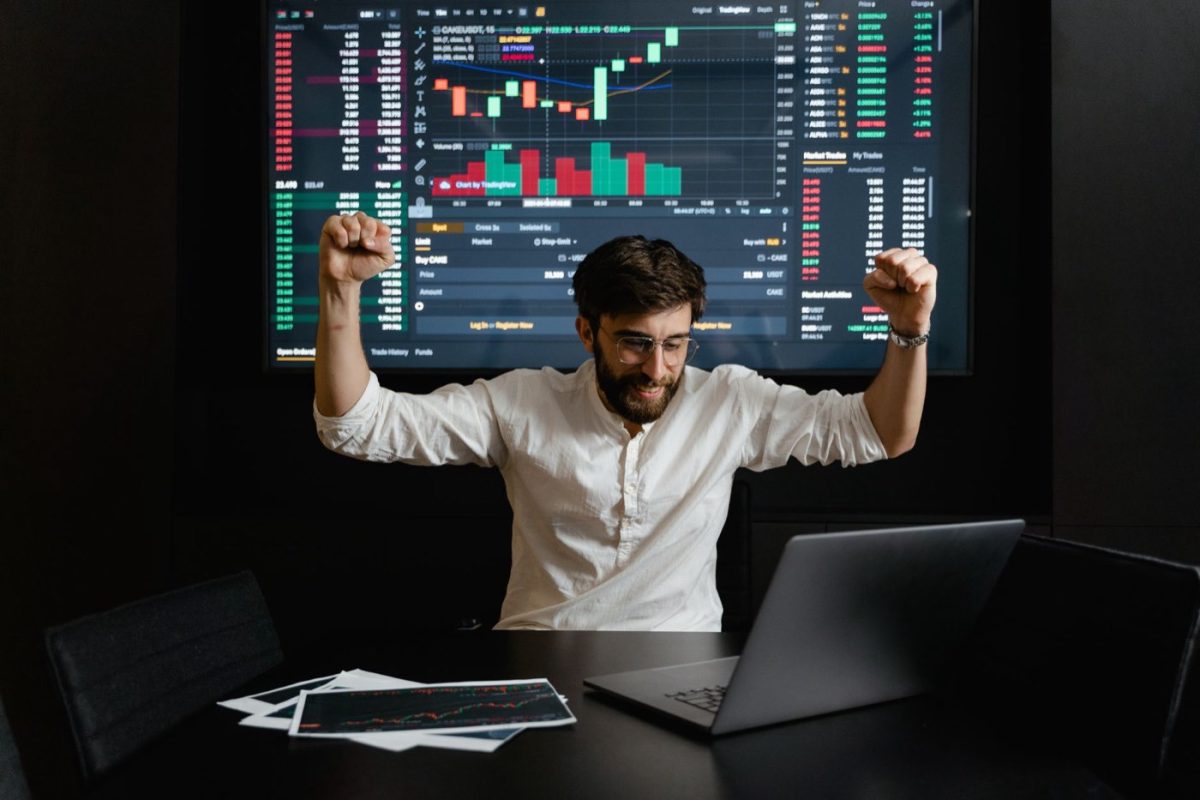 eToro ou Interactive Brokers : quel broker pour débuter ?