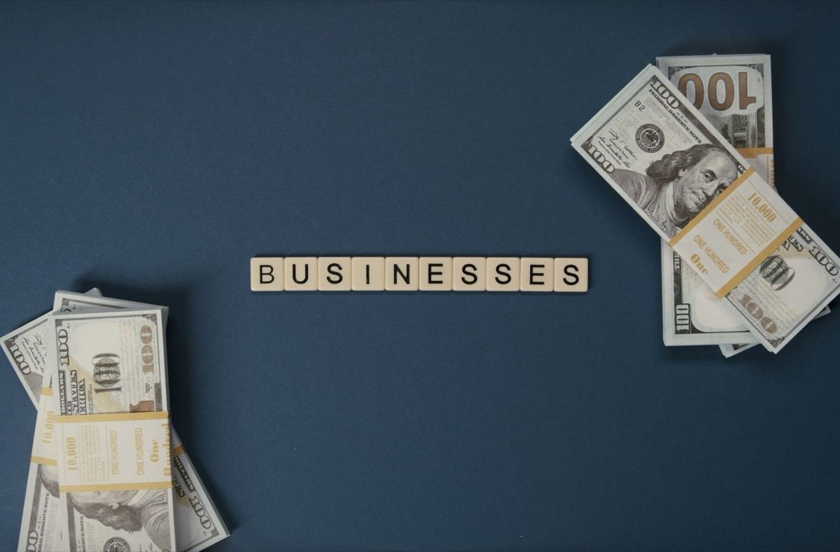 Transformer compétences fintech en revenus : prestation vs