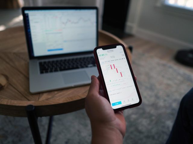 Comparatif plateformes de formation en trading et finances perso