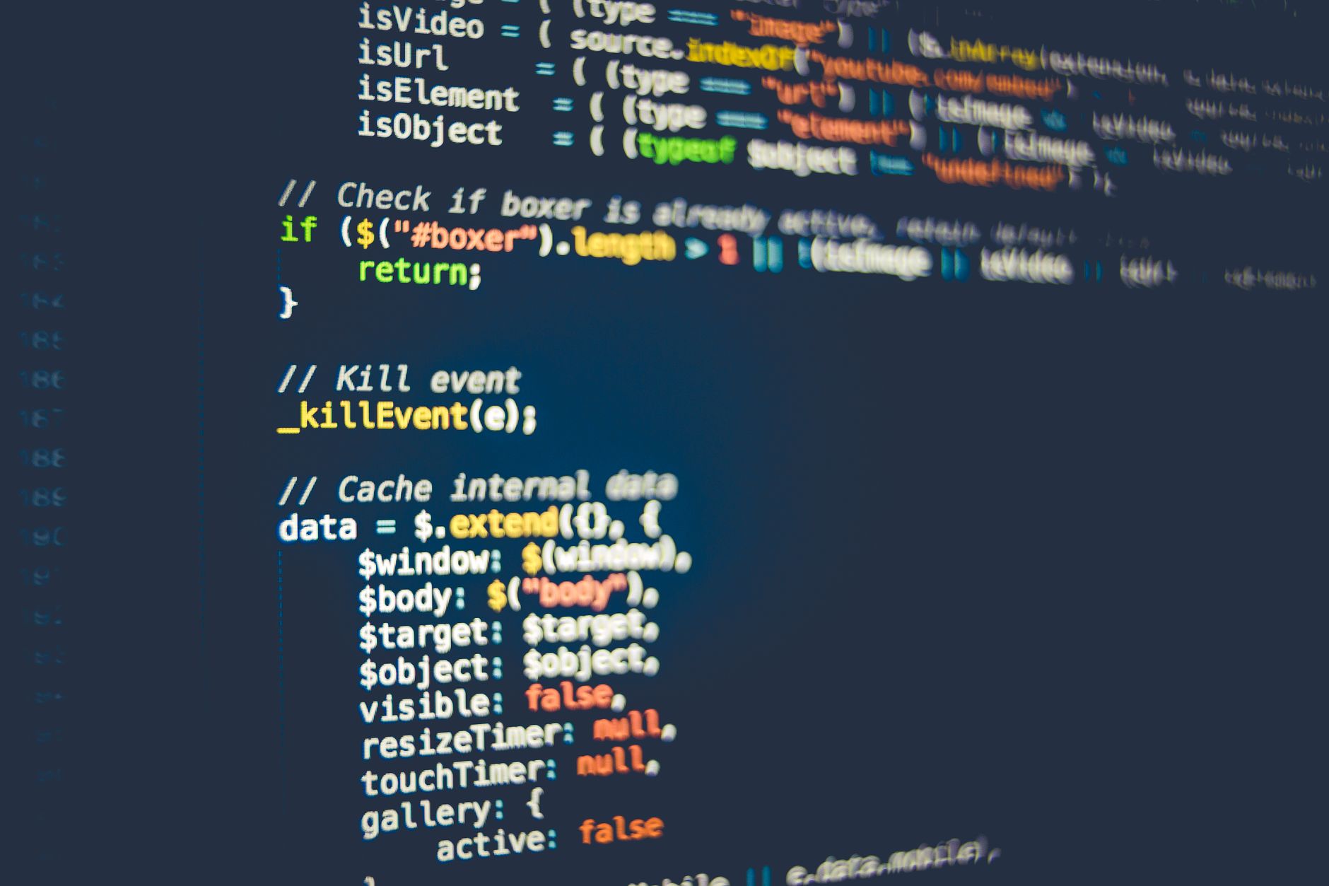Avis comparatif MetaTrader 4 vs 5 : plateformes et scripts